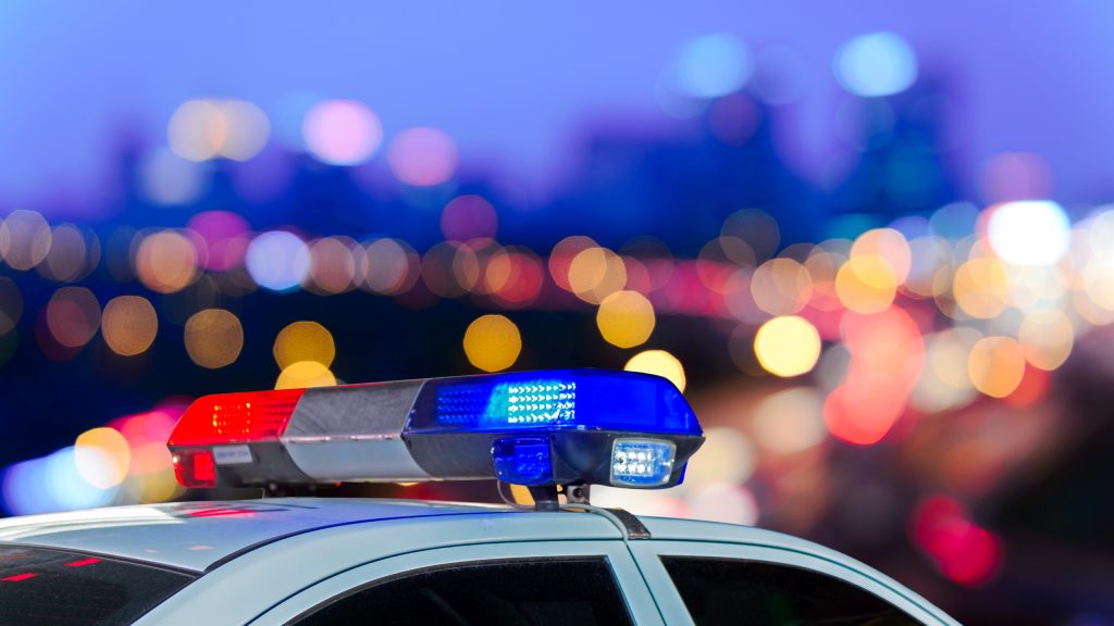 Mulher é esfaqueada durante discussão em Uberlândia e suspeita foge Mulher é esfaqueada durante discussão em Uberlândia e suspeita foge