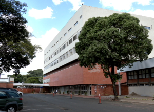 Fachada do Hospital de Clínicas de Uberlândia