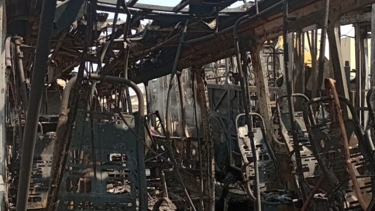 Ônibus do transporte urbano em Uberlândia incendiados