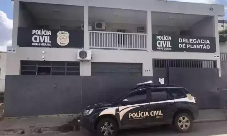 Imagem da faixada da Polícia Civil que está investigando uma mulher pelo uso de coquetel molotov