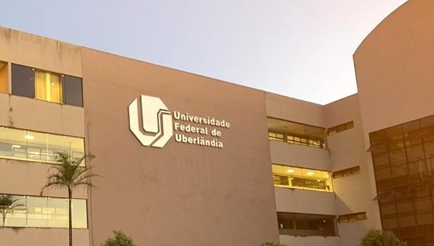 Docentes optaram pelo fim da greve, em reunião do sindicato local.