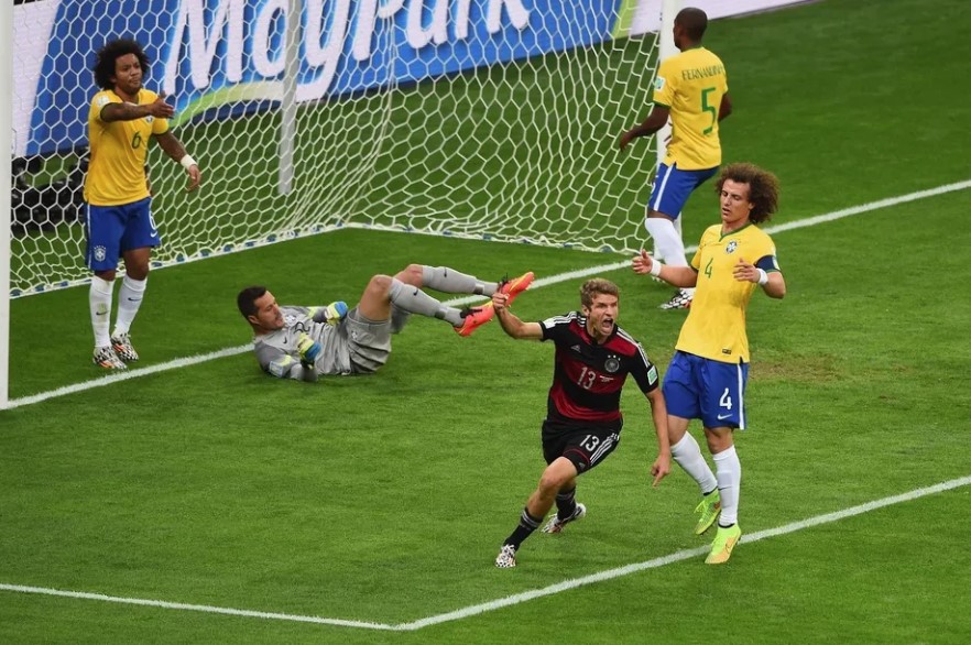 Thomas Muller da Alemanha comemorando um dos gols na goleada por 7 a 1 contra o Brasil