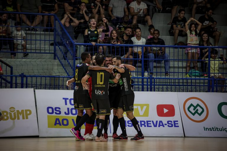 Praia vence o Minas pela Liga Nacional de Futsal