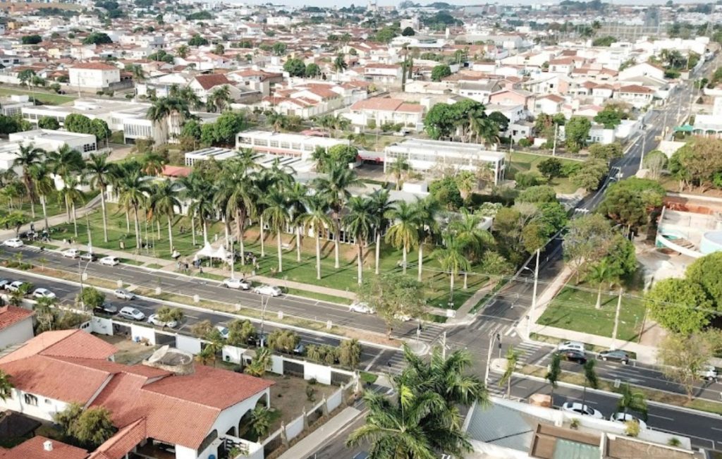 Vista panorâmica da Prefeitura da Cidade de Patrocínio. Servidores públicos serão investigados por denúncia do MPMG - Foto: Prefeitura de Patrocínio/ Reprodução