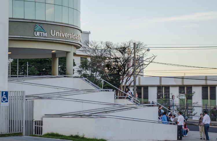 Editais disponibilizam vagas em Uberaba, Iturama e modalidade EaD - Foto: UFTM/ Reprodução