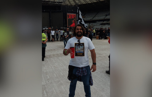 Flávio Henrique é amante do rock e gosta de ir a festivais do gênero