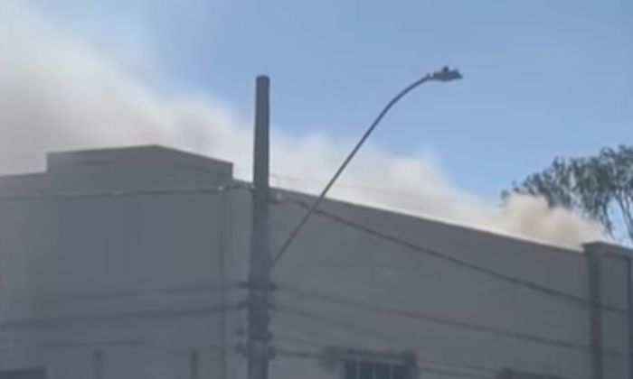 Incêndio em galpão de igreja