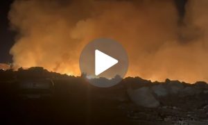 Incêndio com chamas altas