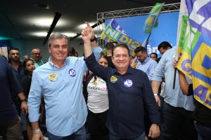 Gustavo Galassi (Republicanos) e Leonídio Bouças (PSDB) durante convenção