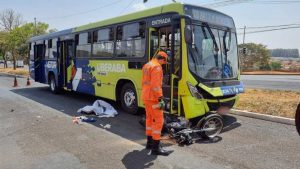 Motociclista fica ferido em acidente em Uberaba