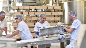 Auxiliar de produção entre as vagas do Sine Uberlândia