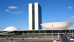 Congresso Nacional derruba decreto. Agora, menos IOF, mais cortes