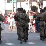 Desfile cívico em Uberlândia