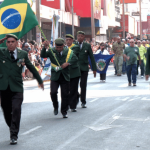 Desfile cívico em Uberlândia