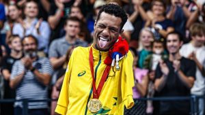 Gabriel Araújo com medalha de ouro nas Paralimpíadas de Paris 2024