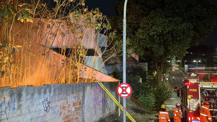 Incêndio em Uberlândia no bairro Lídice