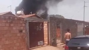 Incêndio em casa de Uberaba