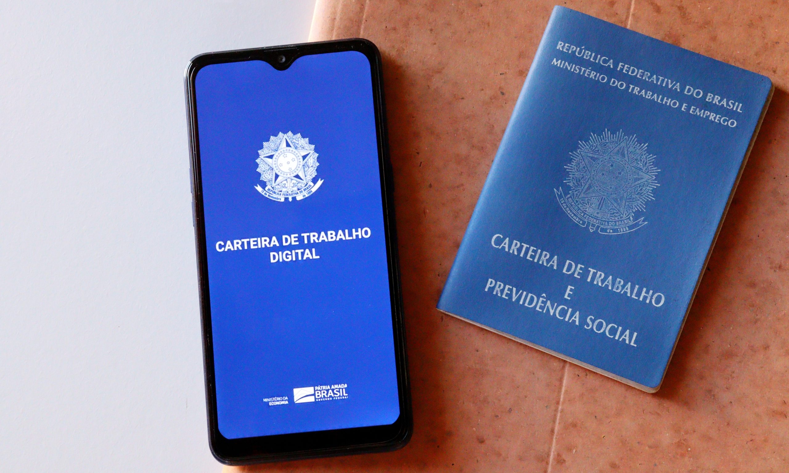 Minas Gerais se destaca em oportunidades de emprego.