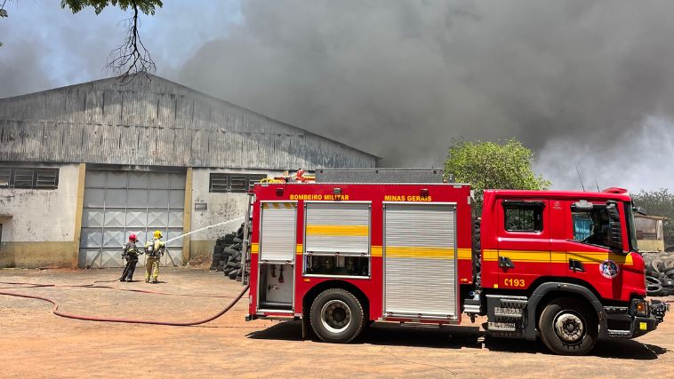 Incêndio em ecoponto de Uberlândia