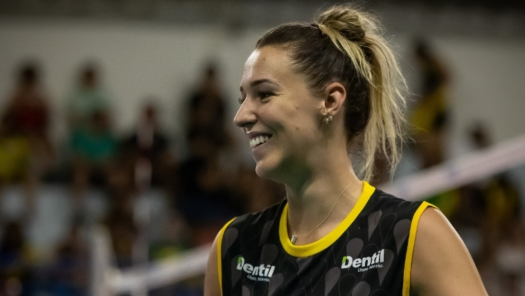 Time que vai representar o Praia na Superliga Feminina de Vôlei.