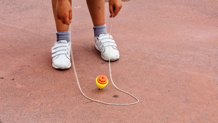 Pião, brinquedo para dia das crianças