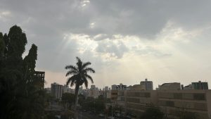 Céu de Uberlândia com nuvens