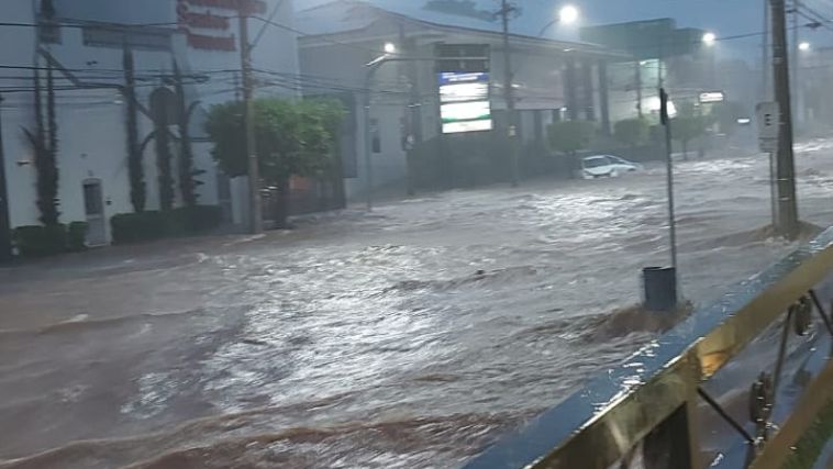 Chuva em Uberaba no domingo (27)