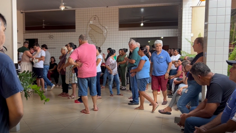 Famílias se reuniram em Vazante para dar um último adeus às vítimas do acidente com ambulância 