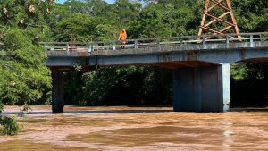 Jovem está desaparecida desde sexta-feira (22) - Crédito: Divulgação/ Corpo de Bombeiros