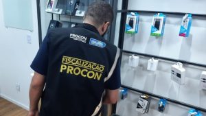 Procon fiscaliza
