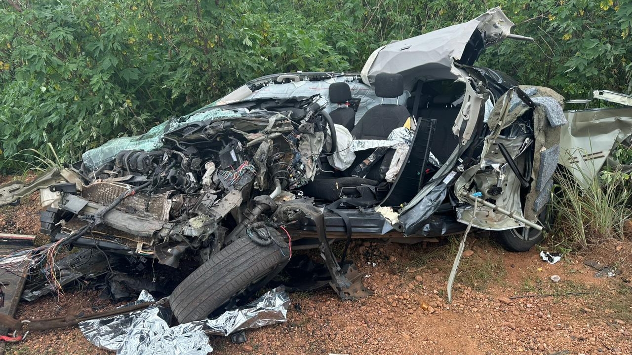 carro batido em acidente