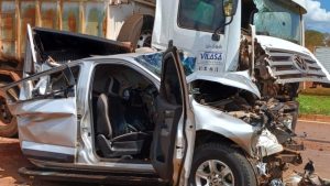 Colisão entre 4 veículos causa congestionamento na BR-365  