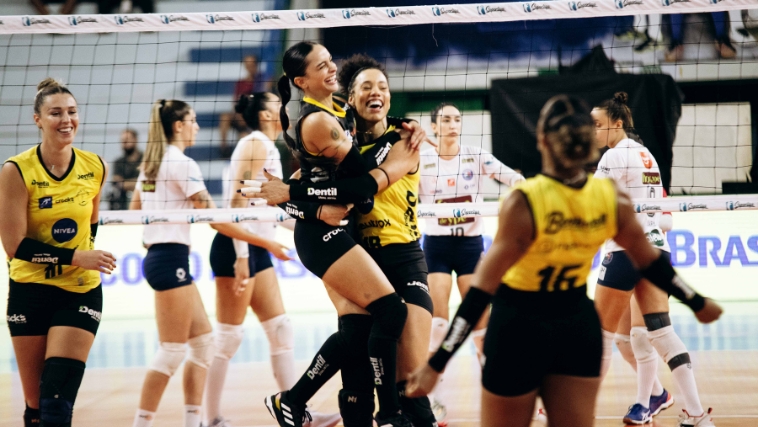 Quarta rodada com vitória do Praia na Superliga Feminina.