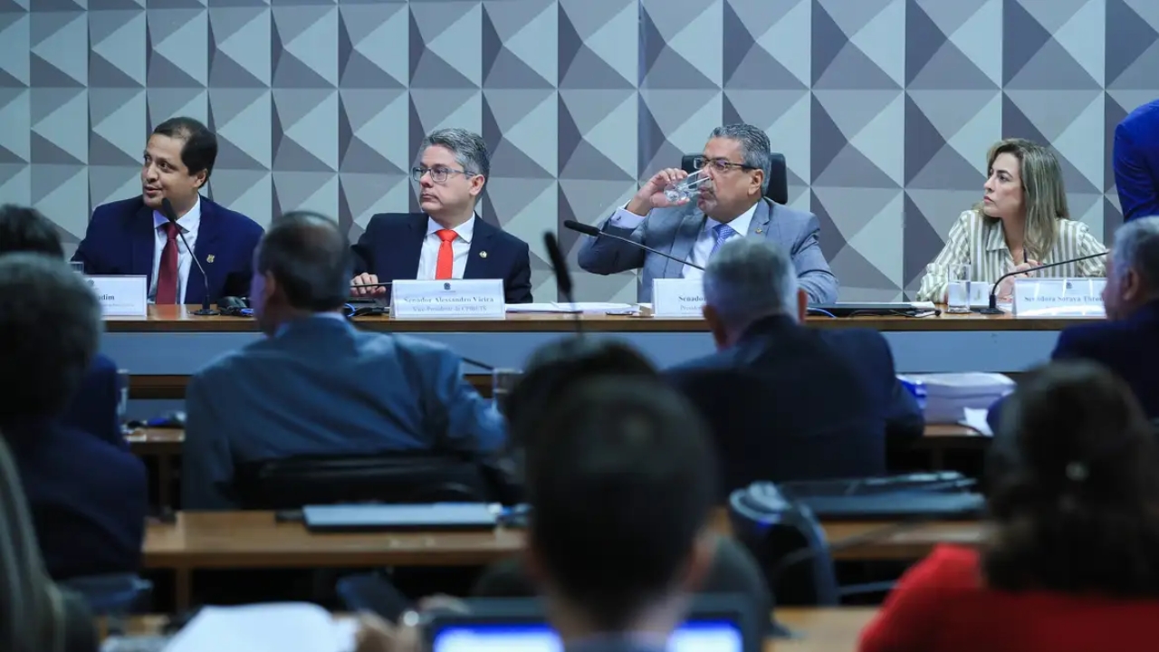 CPI das Bets aprovou a convocação de Gusttavo Lima e o convite para Felipe Neto 