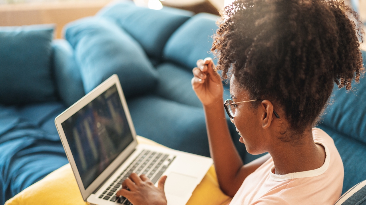 A revolução digital e seus efeitos transformadores no século XXI A revolução digital e seus efeitos transformadores no século XXI