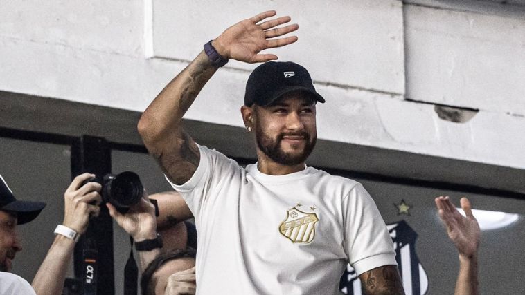 Neymar com a camisa do Santos