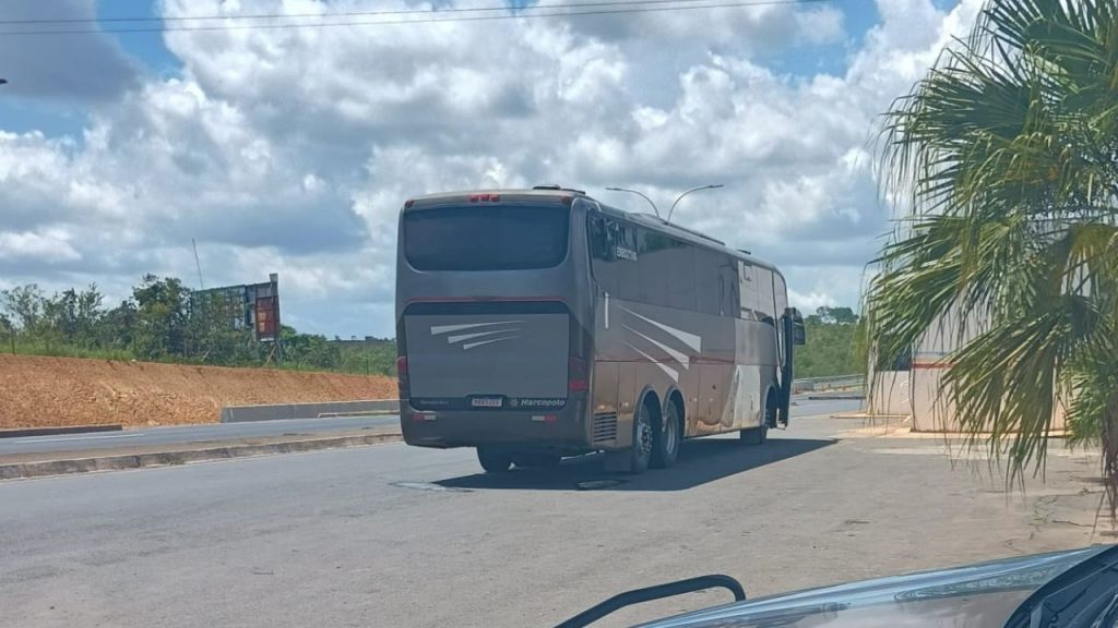 Ônibus clandestino