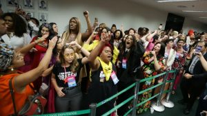 CCJ aprova PEC que pode acabar com o aborto legal no Brasil