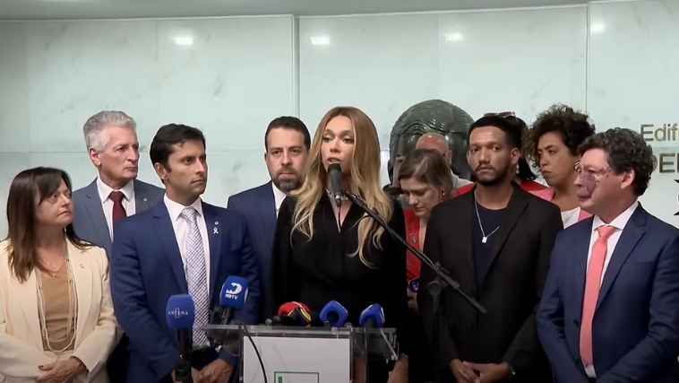 Coletiva de impressa sobre a PEC que defende o fim da escala 6x1 Coletiva de impressa sobre a PEC que defende o fim da escala 6x1