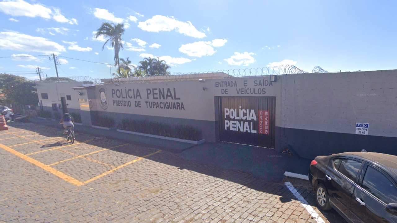 fachada de presídio de Tupaciguara