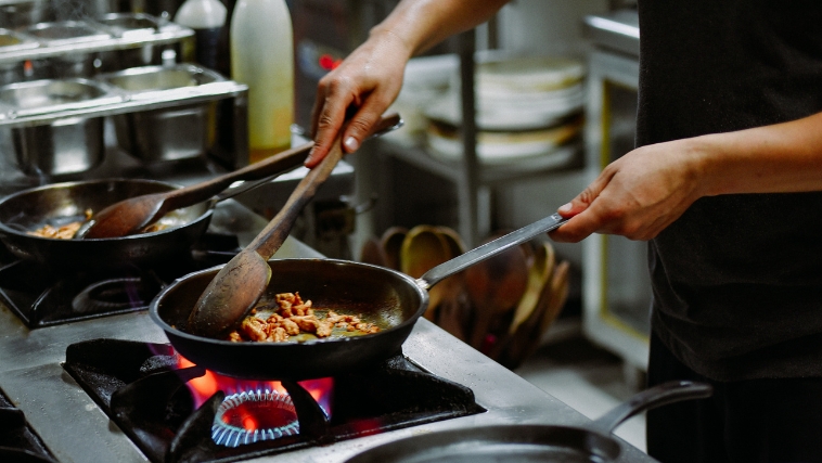 Cozinheiro de Restaurante está entre os salários mais altos no Sine Uberlândia 