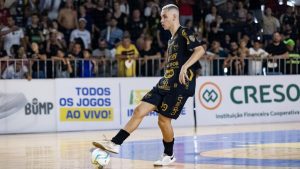 Atleta mineiro é eleito revelação da Liga Nacional de Futsal