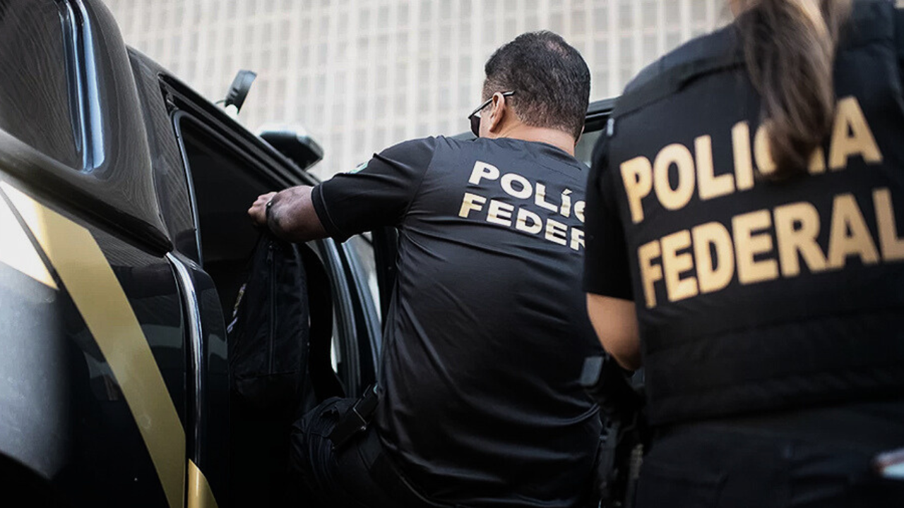 PF prende em Uberlândia ex-diretor de faculdade condenado por emitir mais de 280 diplomas falsos PF prende em Uberlândia ex-diretor de faculdade condenado por emitir mais de 280 diplomas falsos
