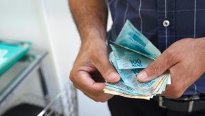 Prazo para saque do Abono Salarial PIS/PASEP 2024 termina nesta sexta-feira (27) 