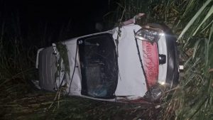 Ambulância sofre acidente