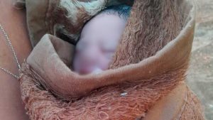 Bebê abandonada em Serra do Salitre