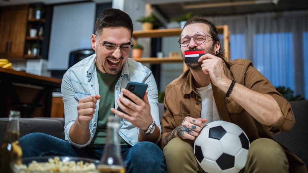 52% dos apostadores de bets gastam entre R$ 30 e R$ 500 por mês com as apostas 