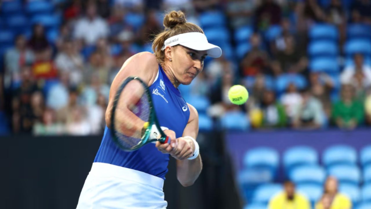 bia-haddah-united-cup Bia Haddad sentiu fortes dores na perna no terceiro set - Crédito: Trevor Collens/AP