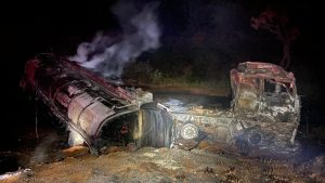 Acidente carreta-tanque 365