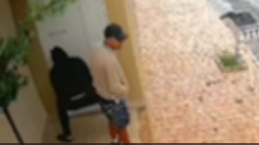 Dupla invade casa em Uberlândia